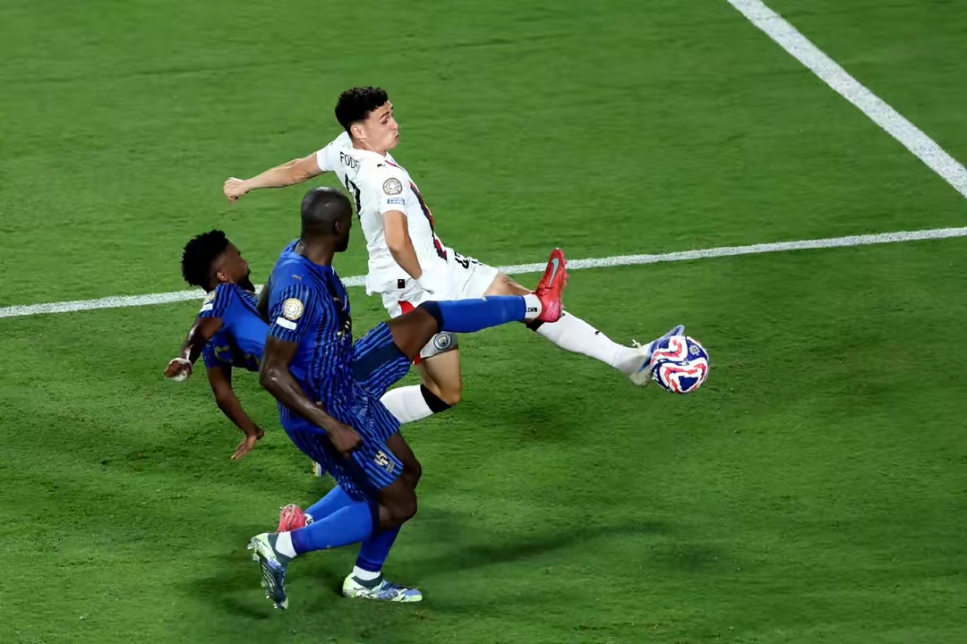 马赛绝杀那不勒斯,阿圭罗关键制胜 马赛绝杀那不勒斯,阿圭罗关键制胜