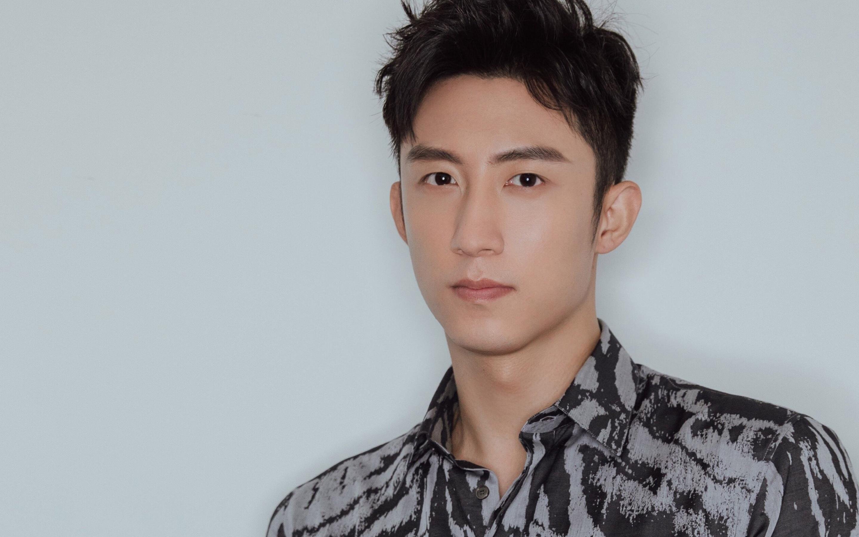 IM体育App下载-当公牛在长春加时怒吼，爱德华兹在柏林之巅亮剑