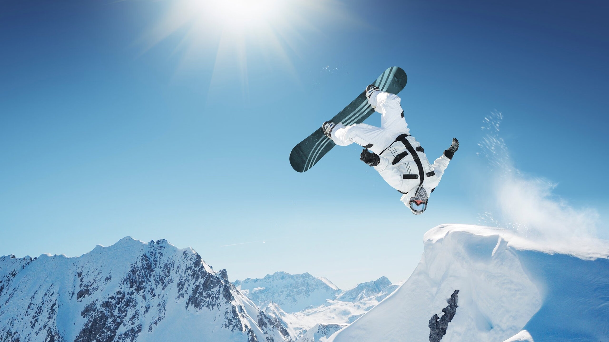 伊萨克，攻防转换的艺术大师—哥伦比亚对阵乌拉圭的战术核心解析