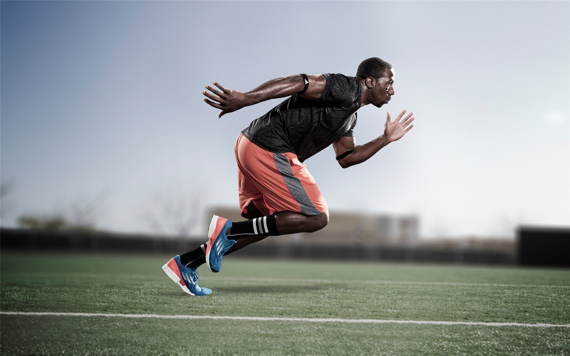 马丁内利一锤定音,秘鲁战术压制连续得分击退阿尔及利亚